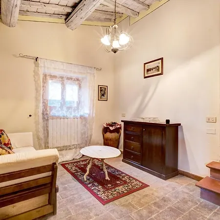 Sumptuous Manor Near With Private Pool Casa vacanze